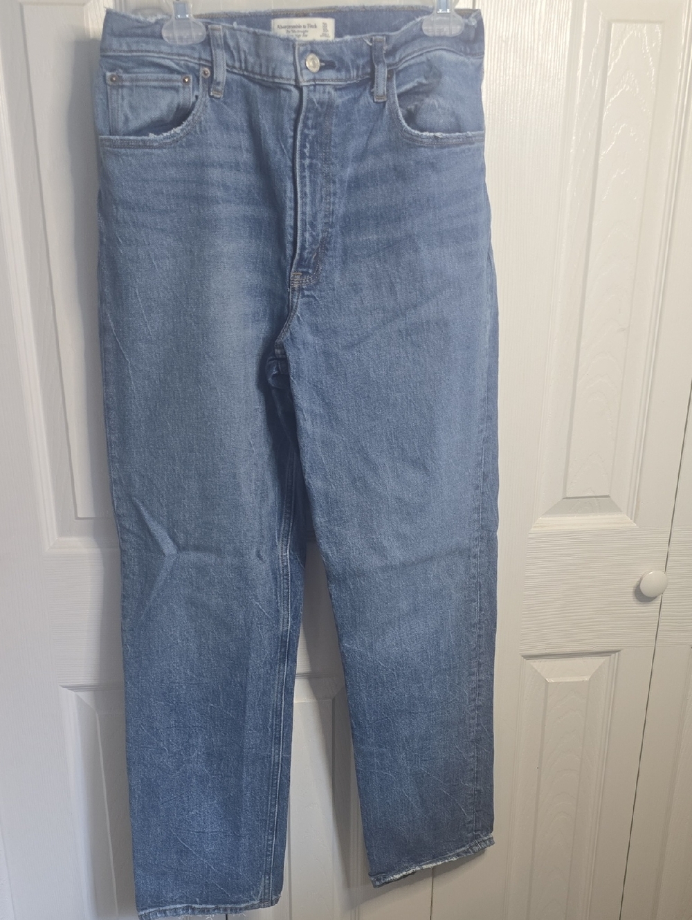 Abercrombie & Fitch Men's Straight Jeans in Light Blue Denim